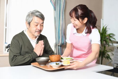 高齢者の栄養と安心を守る配食サービス！そのメリットと選び方のコツ